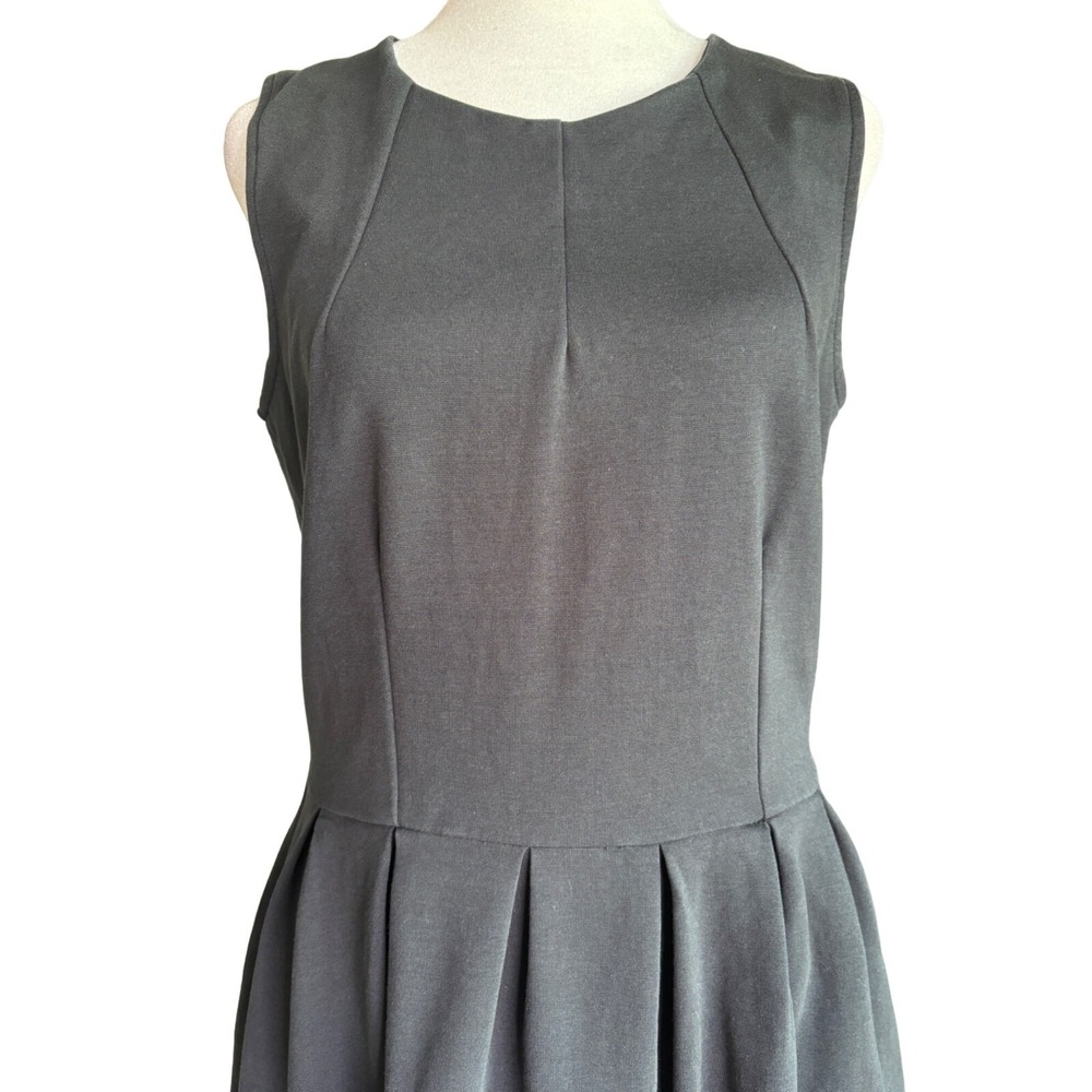 Hanna Anderson Dress Size 8 Fit and Flare Black Stretch heavy - Picture 2 of 9